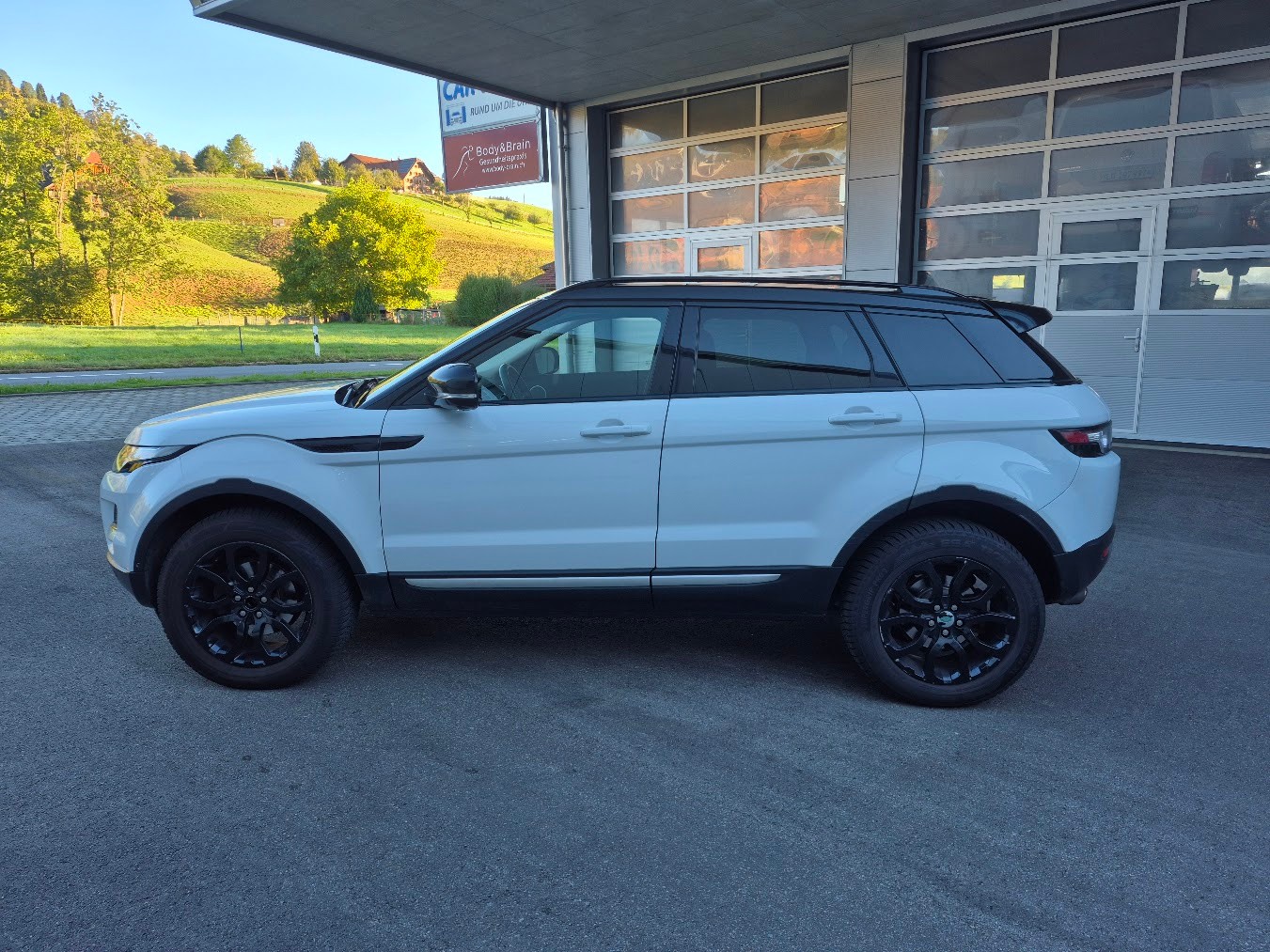 LAND ROVER Range Rover Evoque 2.0 Si4 Prestige AT6-image-1
