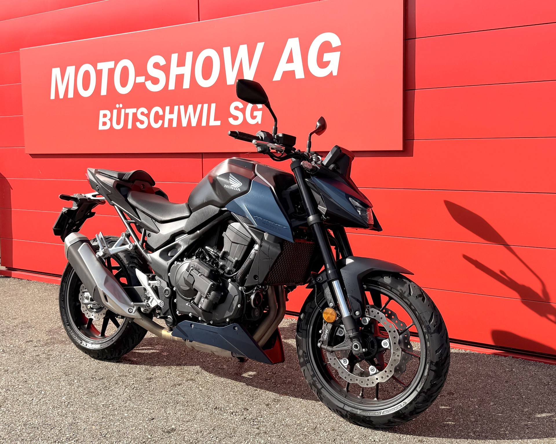 HONDA CB 750 Hornet E-Clutch-showroom-element-1