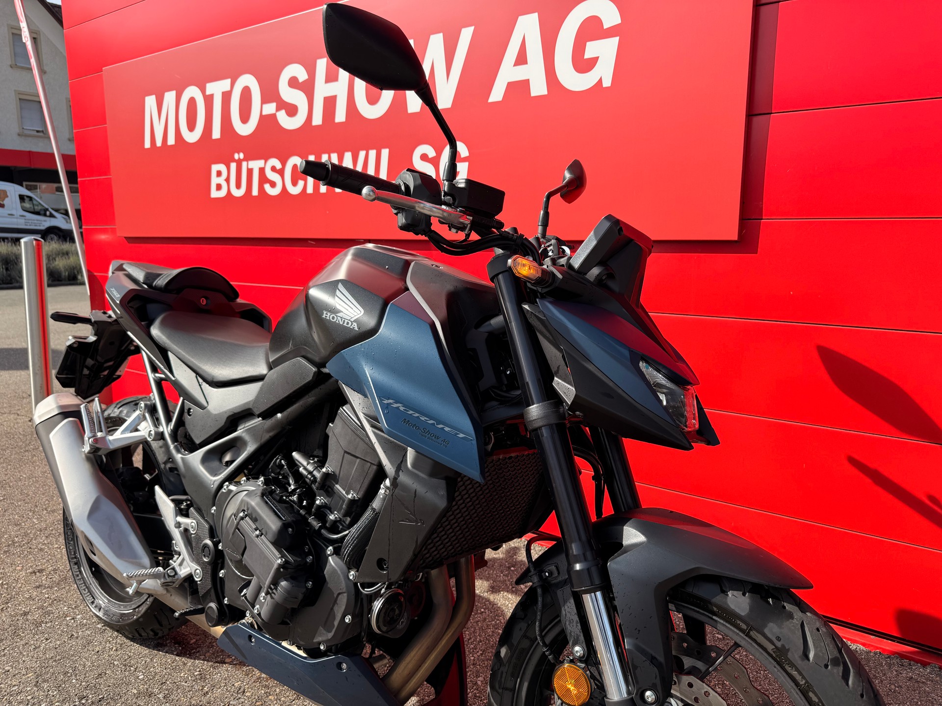 HONDA CB 750 Hornet E-Clutch-showroom-element-2