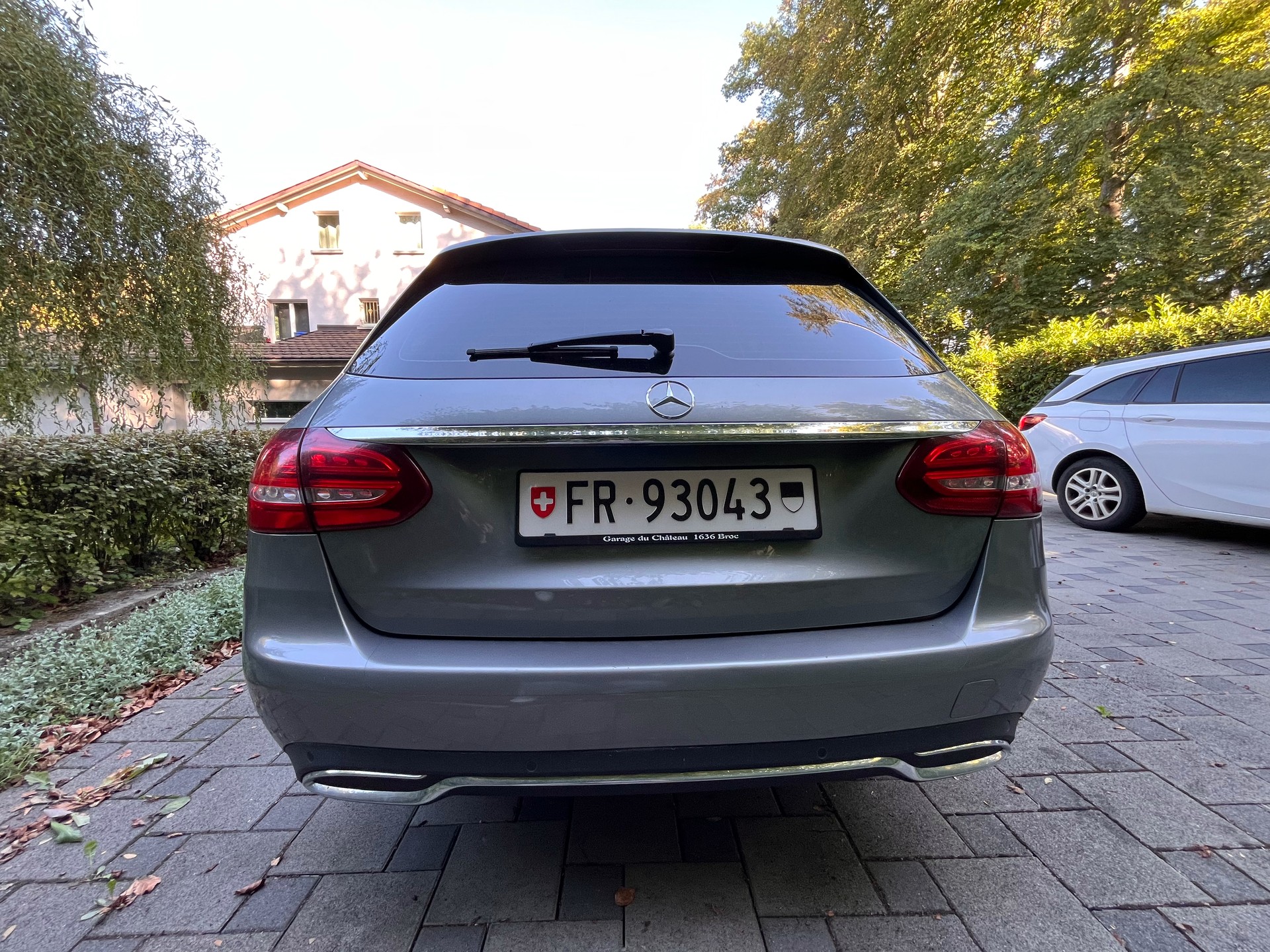 MERCEDES-BENZ C 250 BlueTec Exclusive 4m-image-5