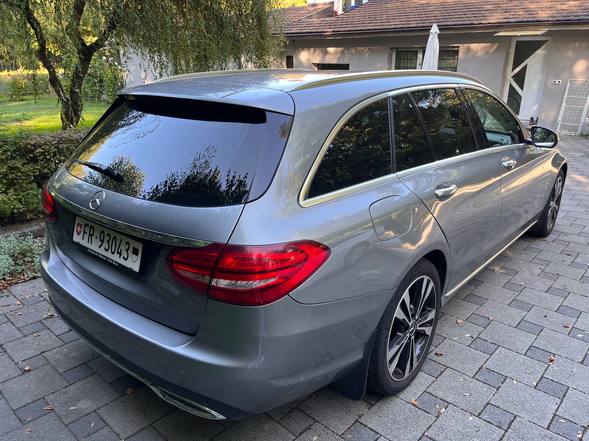 MERCEDES-BENZ C 250 BlueTec Exclusive 4m-image-3