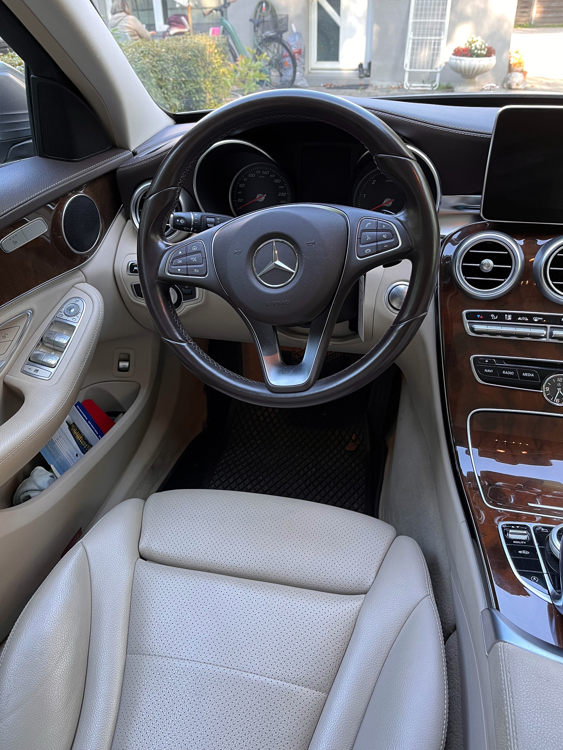 MERCEDES-BENZ C 250 BlueTec Exclusive 4m-image-12