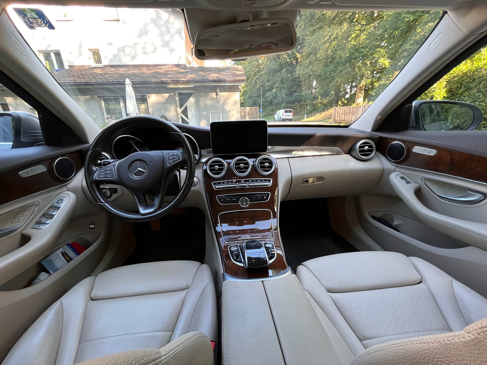 MERCEDES-BENZ C 250 BlueTec Exclusive 4m-image-10