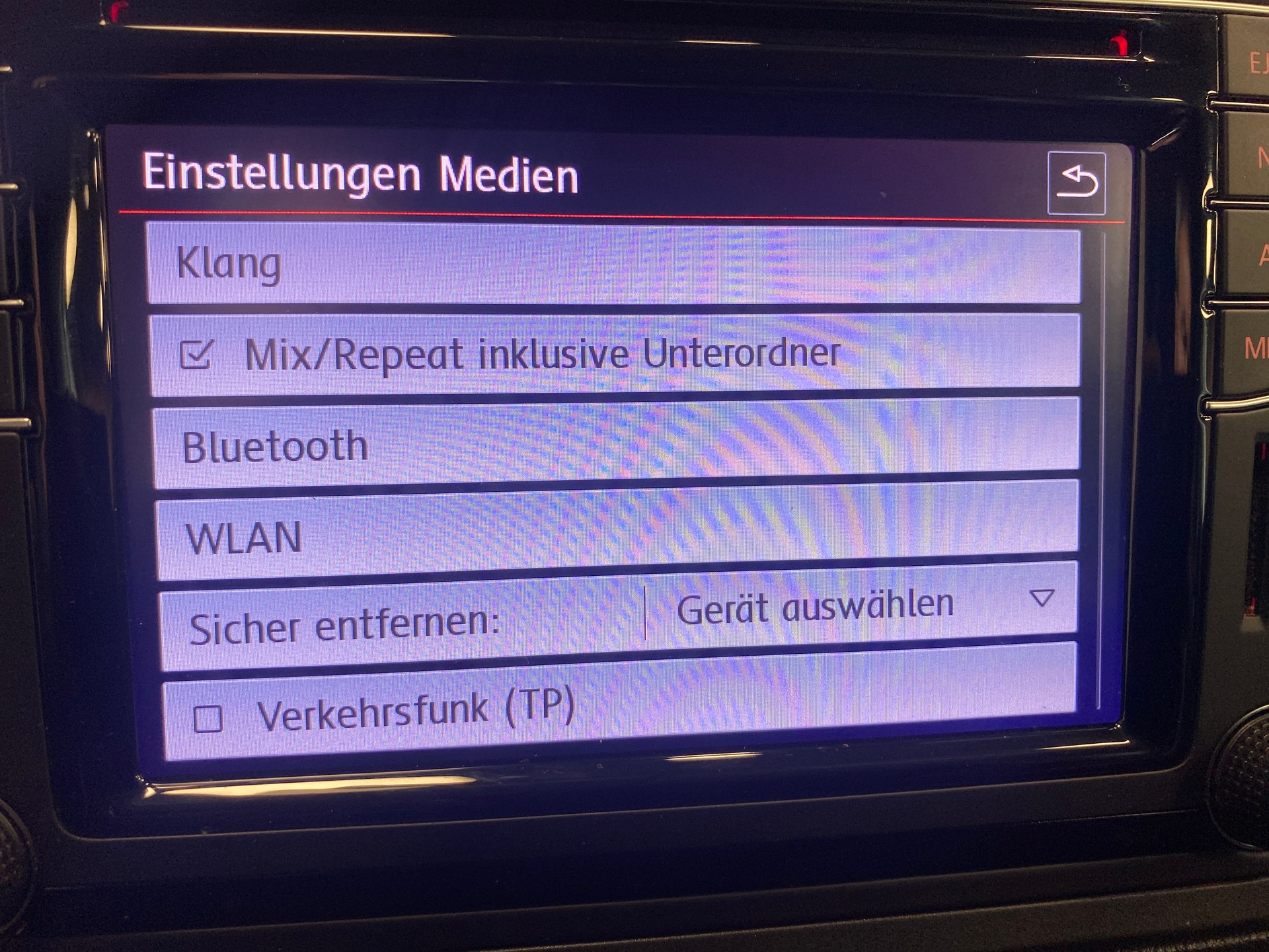 VW Caddy Maxi 2.0TDI 4Motion BlueMotion Technology-image-11