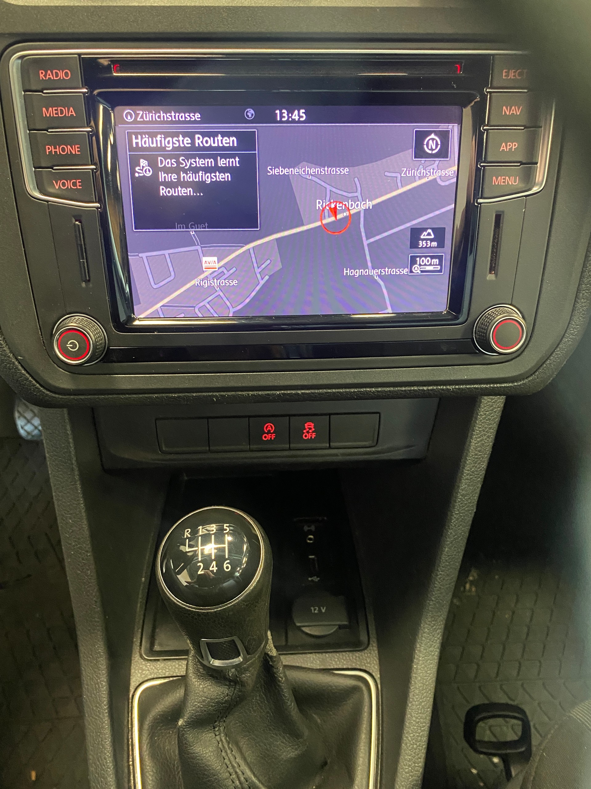 VW Caddy Maxi 2.0TDI 4Motion BlueMotion Technology-image-8