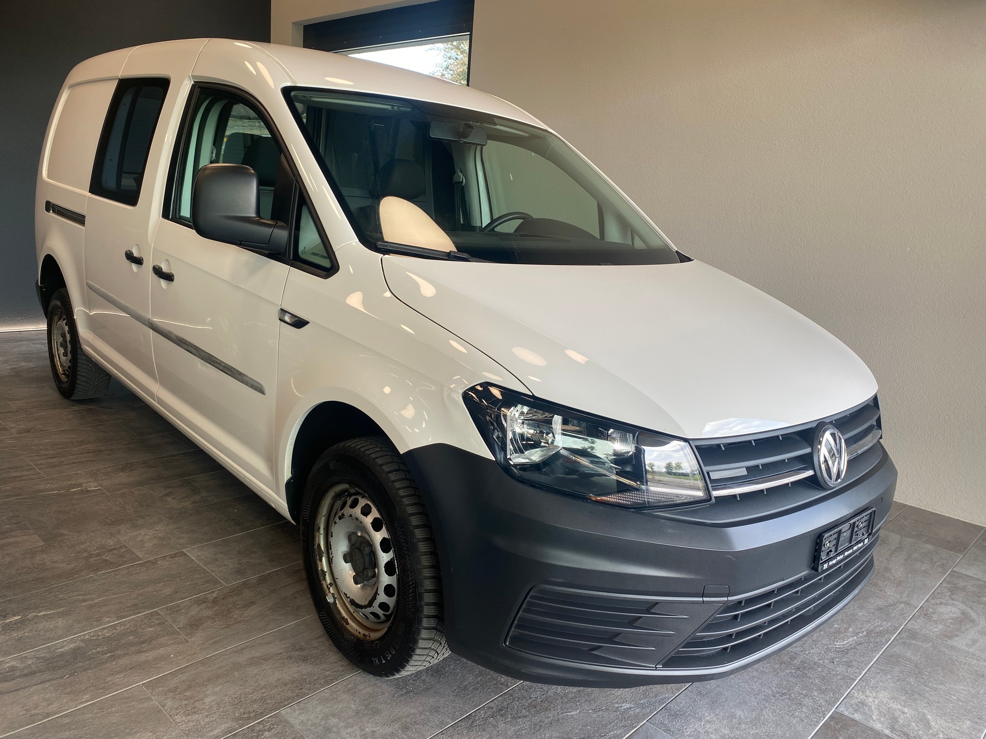 VW Caddy Maxi 2.0TDI 4Motion BlueMotion Technology-image-0