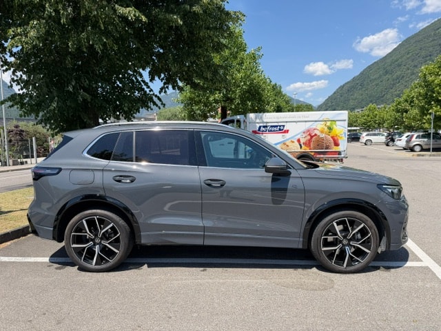 VW 2.0 TSI R-Line DSG 4motion-image-1