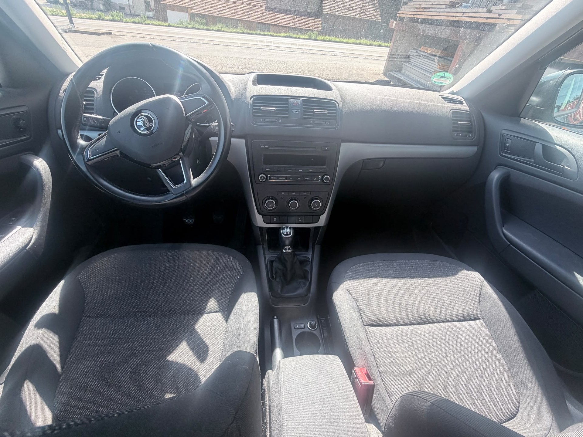 SKODA Yeti 1.8 TSI Active Outdoor 4x4-image-9