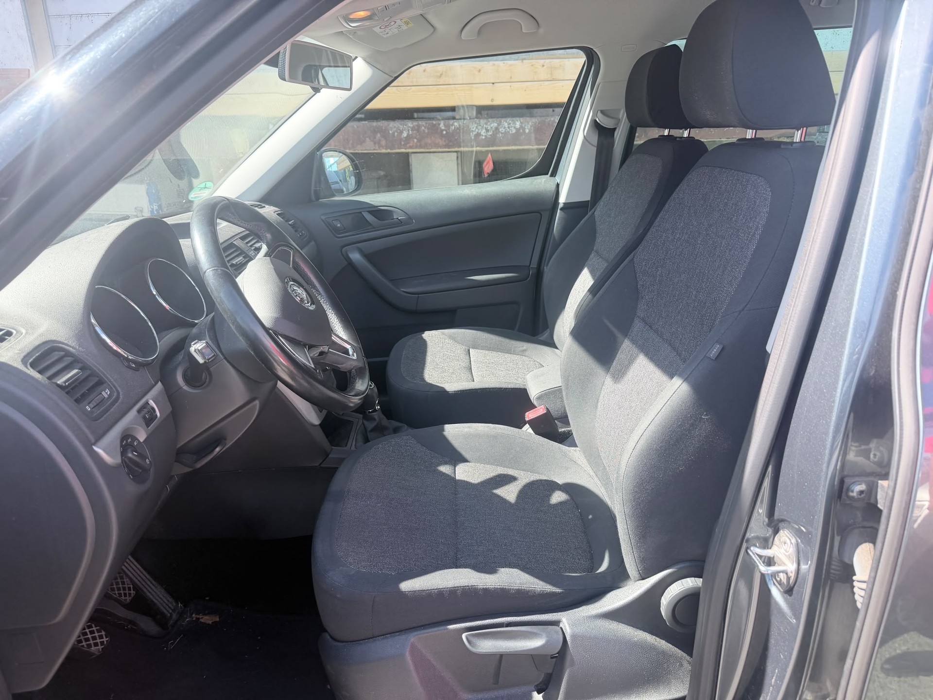 SKODA Yeti 1.8 TSI Active Outdoor 4x4-image-8