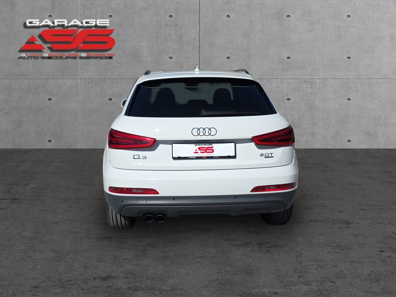 AUDI Q3 2.0 TFSI quattro S-tronic-image-4
