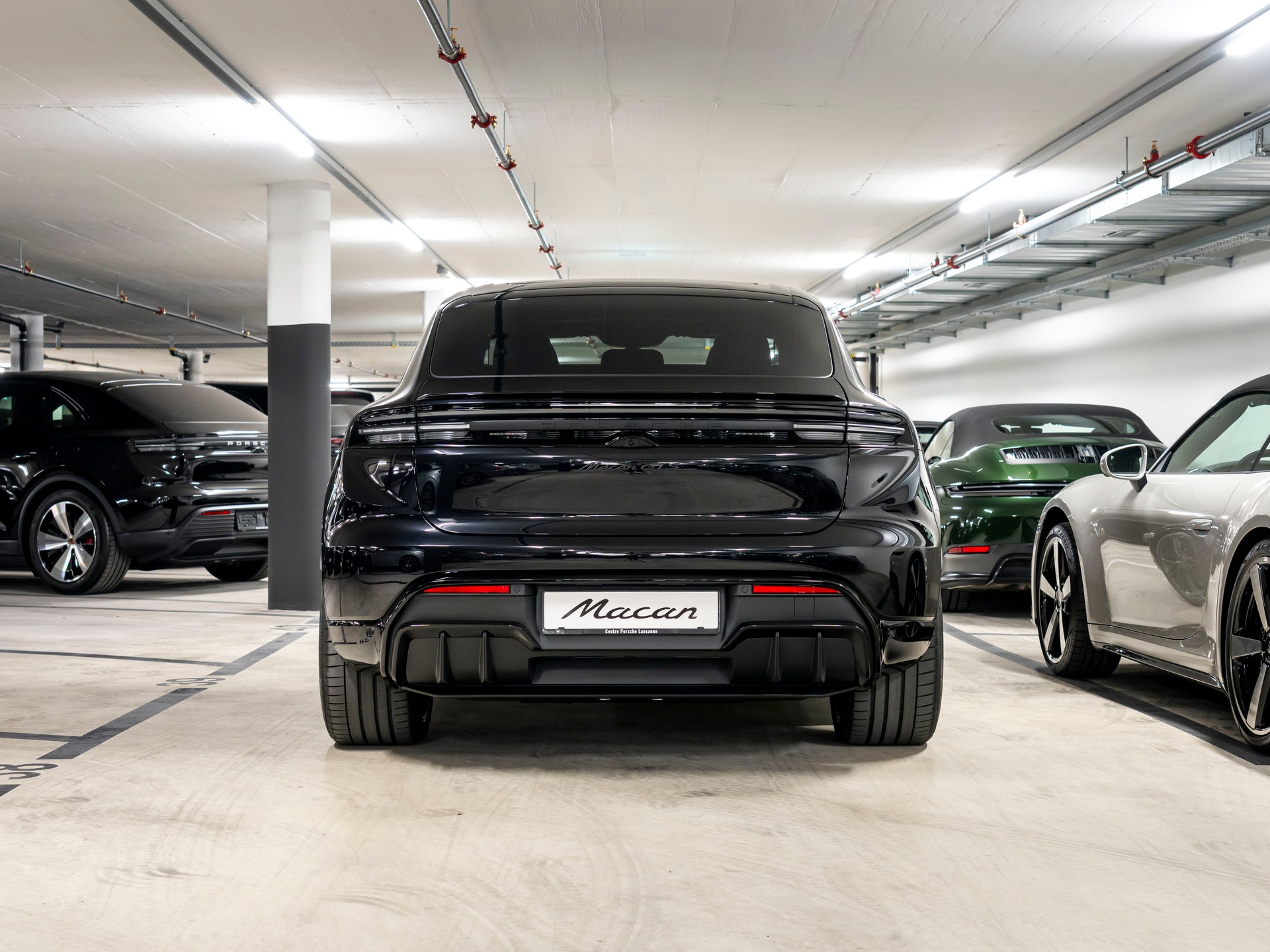 PORSCHE Macan 4 GTS 100kWh-image-4
