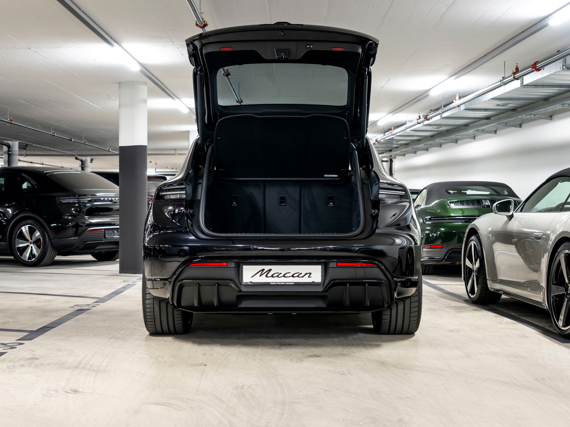 PORSCHE Macan 4 GTS 100kWh-image-25