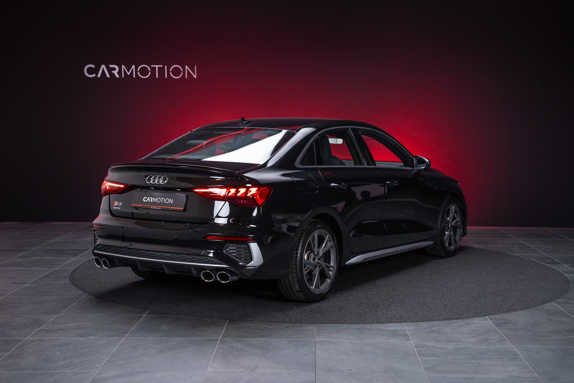 AUDI S3 Limousine 2.0 TFSI quattro S-Tronic / Rückfahrkamera / Ambientebeleuchtung / Tempomat-image-2