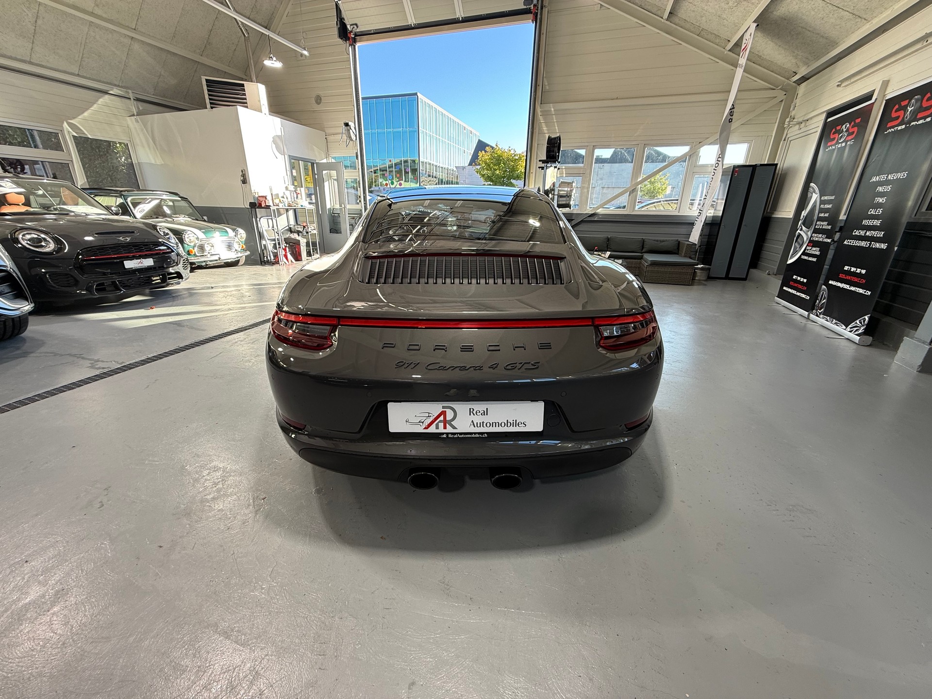 PORSCHE 911 Carrera 4 GTS PDK 991.2.-image-5