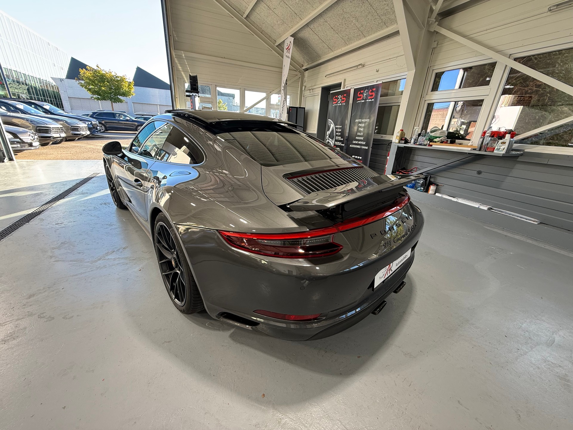 PORSCHE 911 Carrera 4 GTS PDK 991.2.-image-11