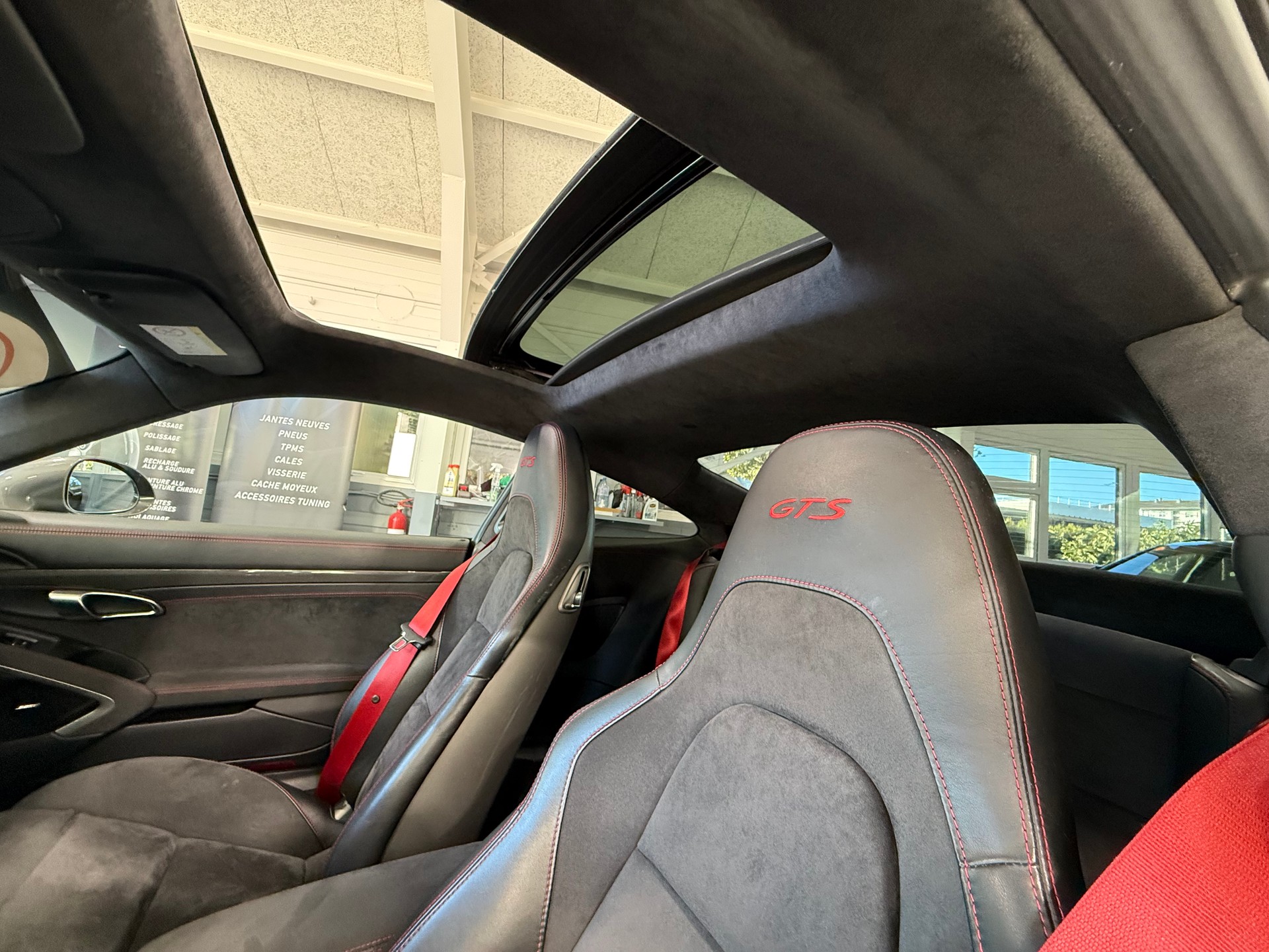 PORSCHE 911 Carrera 4 GTS PDK 991.2.-image-23