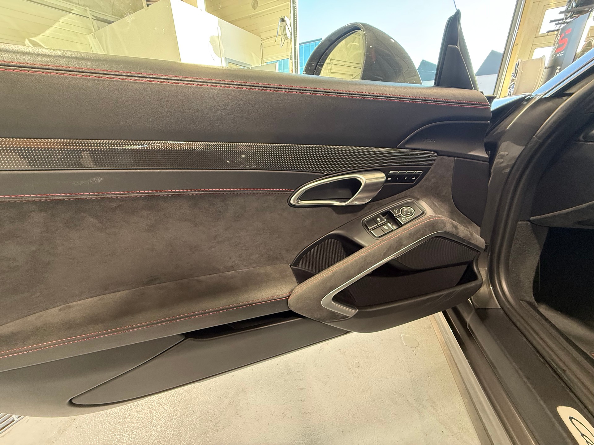 PORSCHE 911 Carrera 4 GTS PDK 991.2.-image-18
