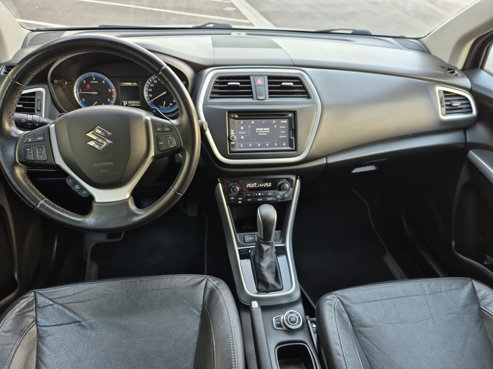 SUZUKI SX4 S-Cross 1.6 TD PizSulai 4WD TCSS-image-6