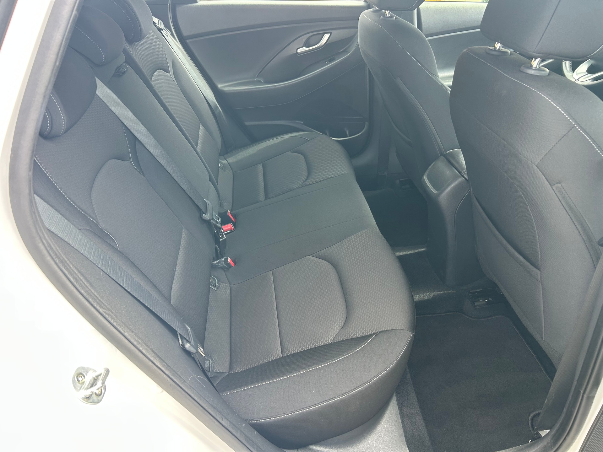 HYUNDAI i30 1.4 T-GDI Origo DCT-image-7