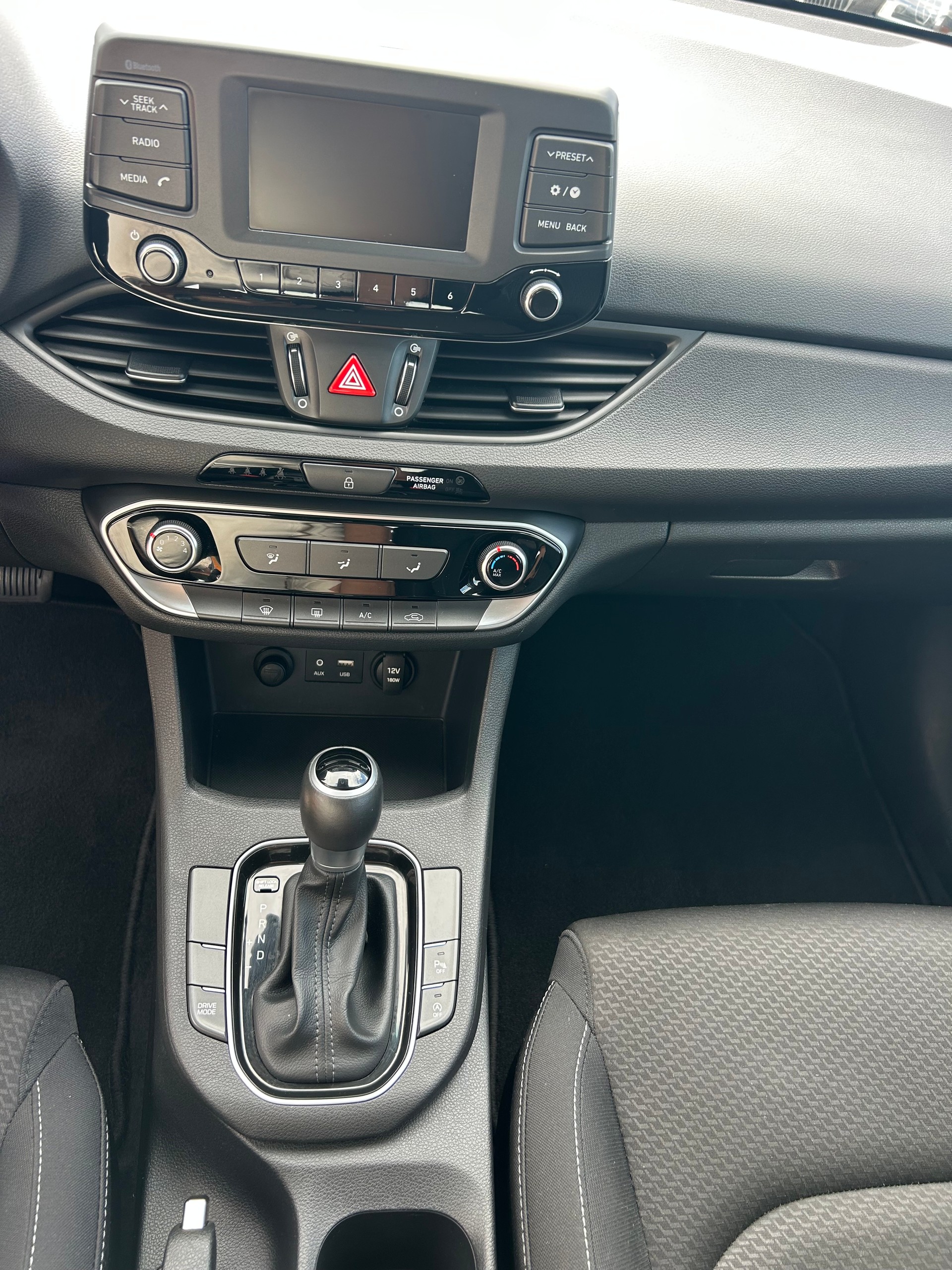 HYUNDAI i30 1.4 T-GDI Origo DCT-image-9