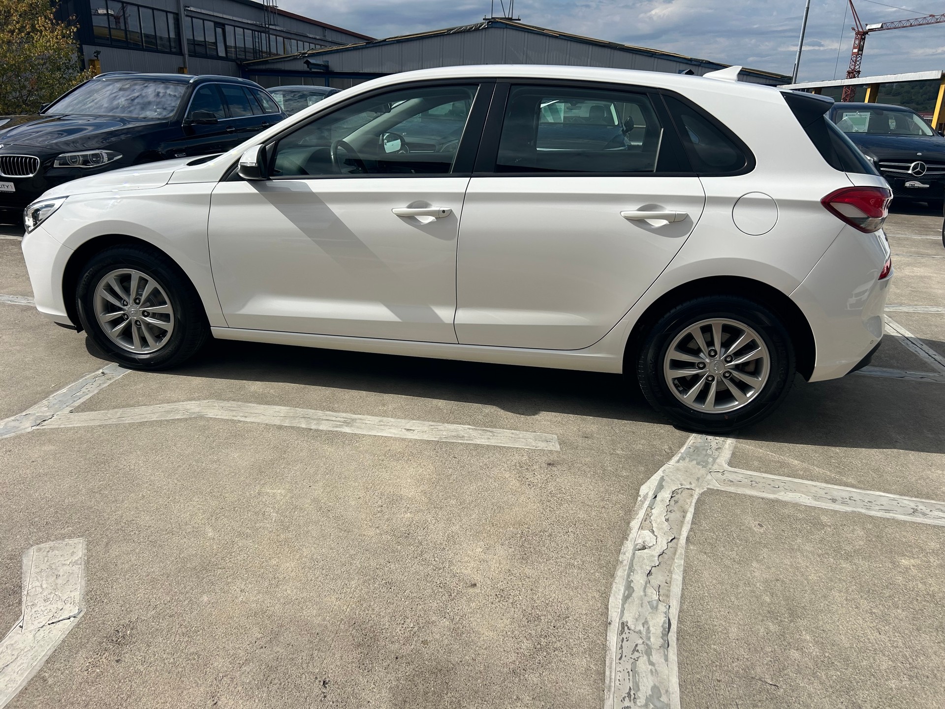 HYUNDAI i30 1.4 T-GDI Origo DCT-image-1