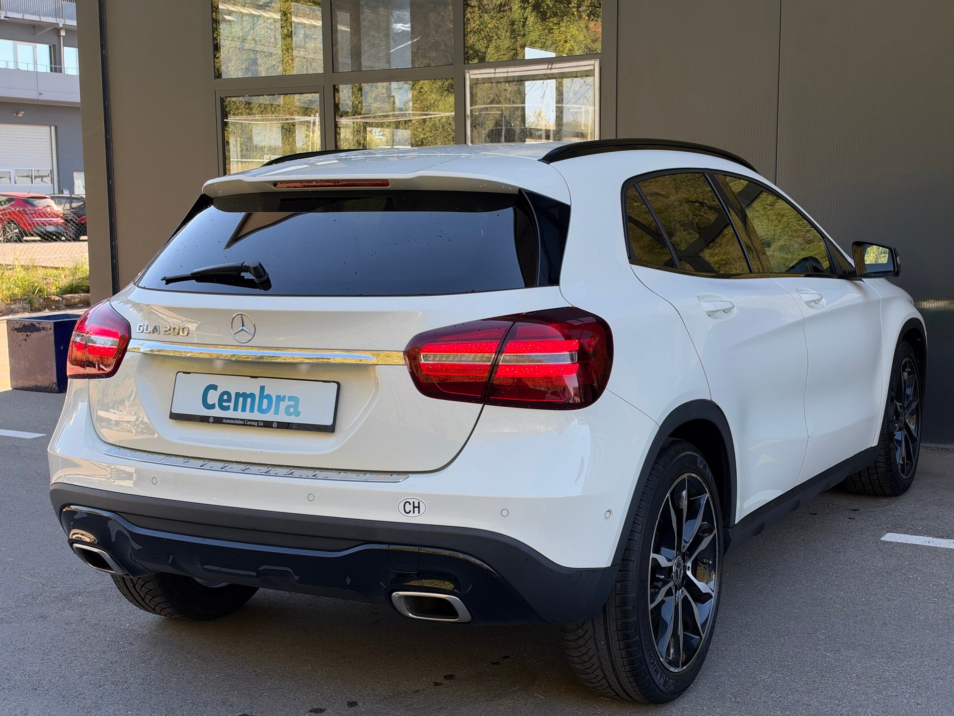 MERCEDES-BENZ GLA 200 Night Star 7G-DCT-image-4