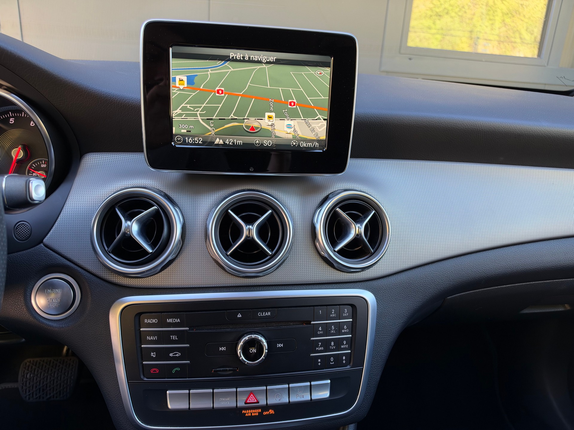 MERCEDES-BENZ GLA 200 Night Star 7G-DCT-image-9