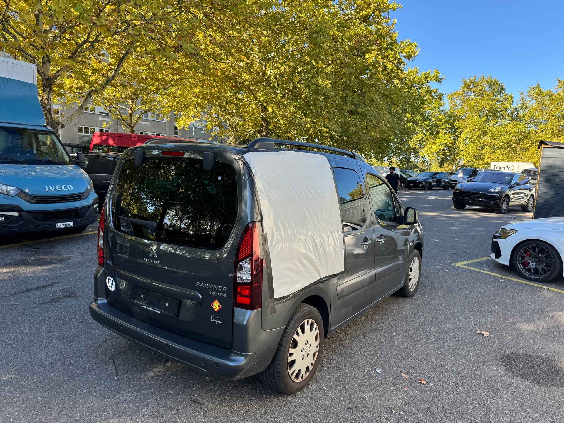 PEUGEOT Partner 1.2 PureTech Allure-image-9