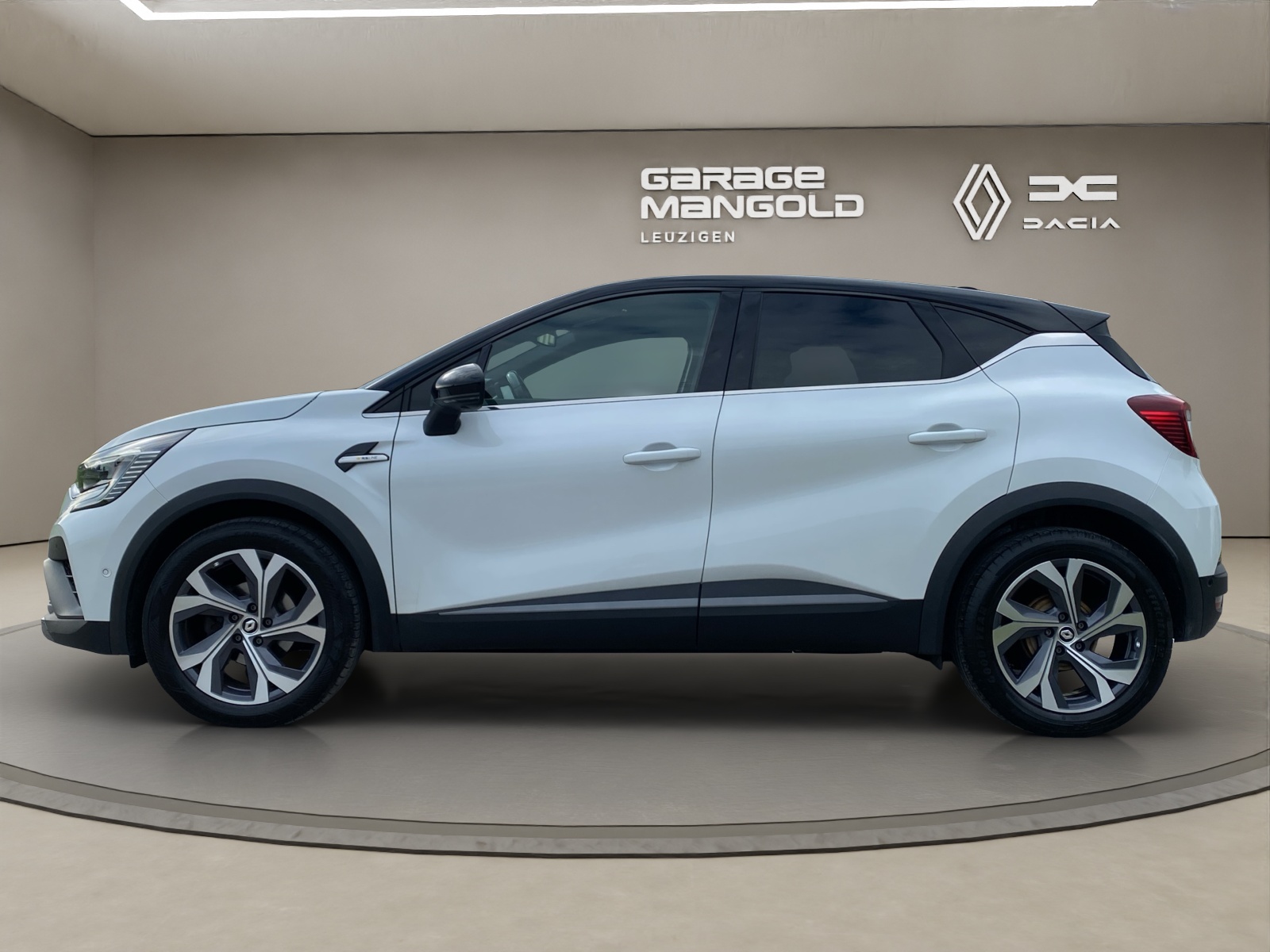 RENAULT Captur 1.3 TCe EDC R.S.Line-image-1