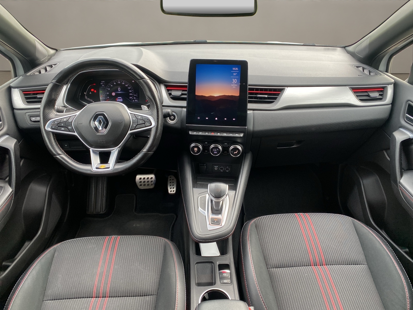 RENAULT Captur 1.3 TCe EDC R.S.Line-image-10