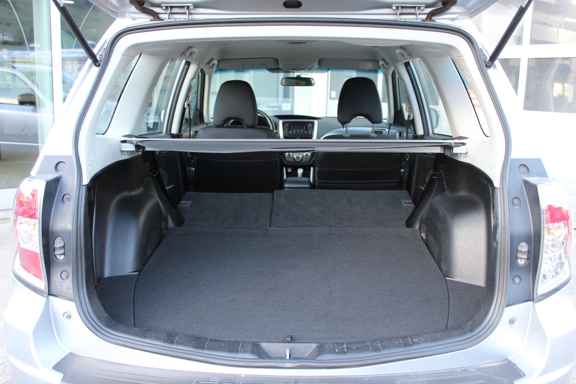 SUBARU Forester Station 2.0 X Swiss-image-8