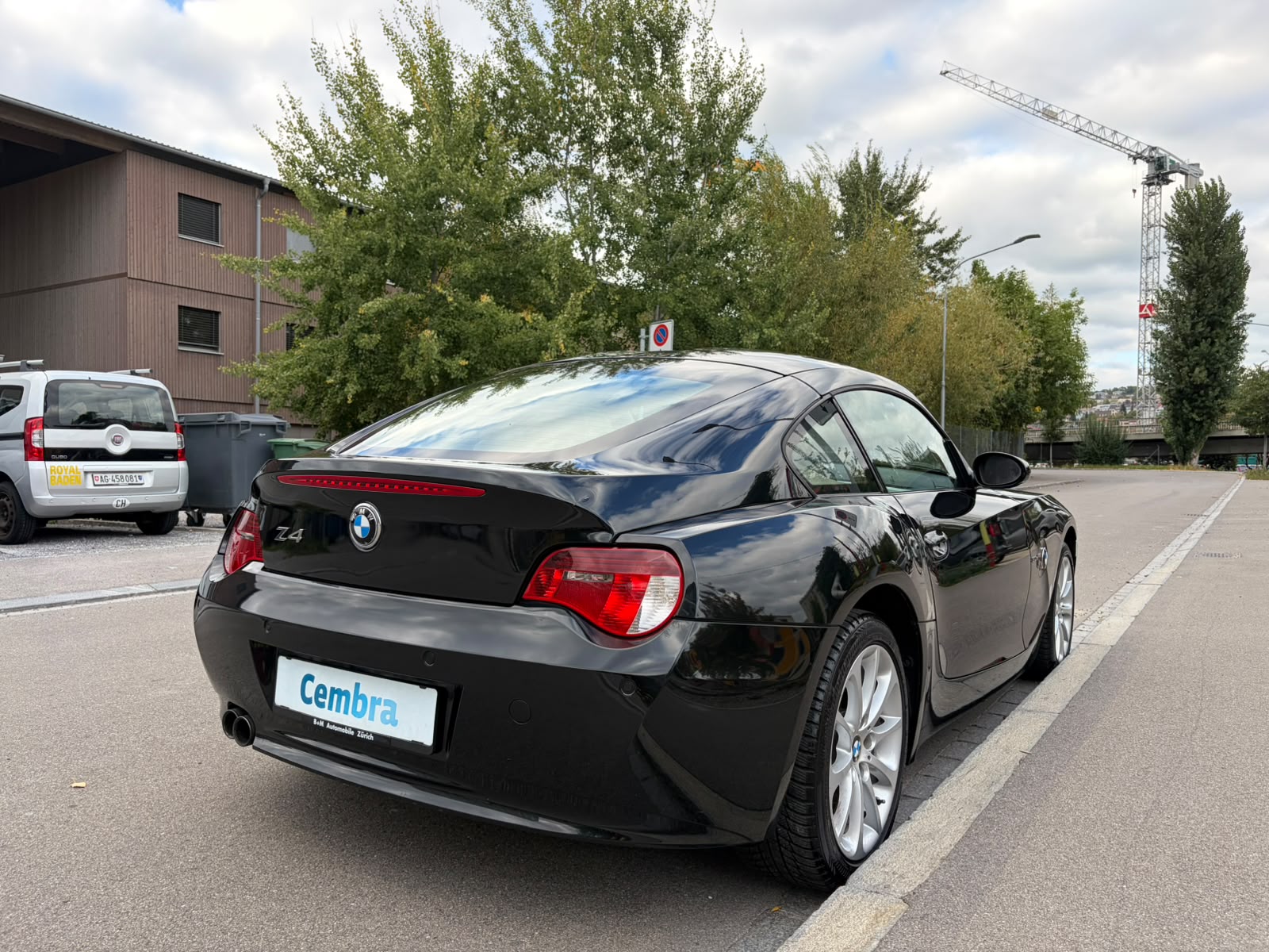BMW Z4 3.0si Coupé Automatic-image-5