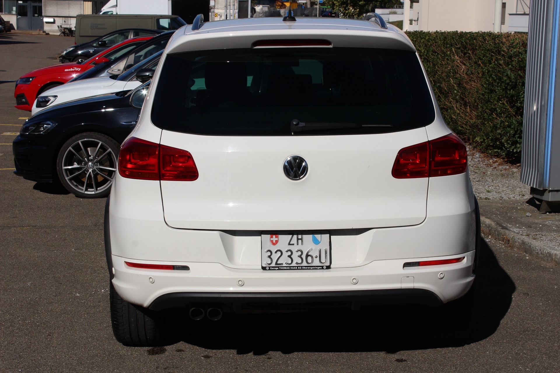 VW Tiguan 2.0 TSI R-Line Design 4Motion DSG-image-5