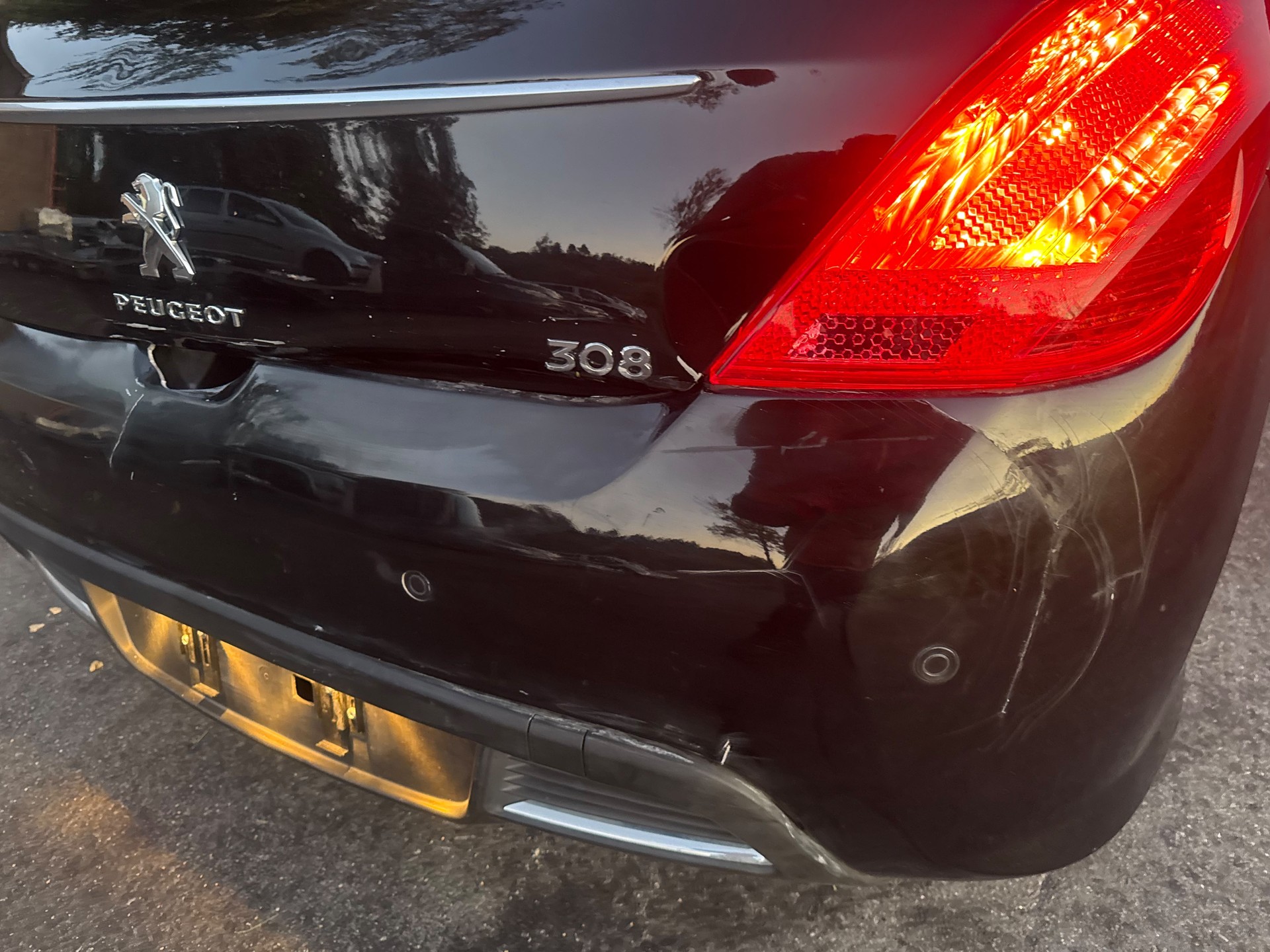 PEUGEOT 308 1.6 16V T Sport Pack-image-11