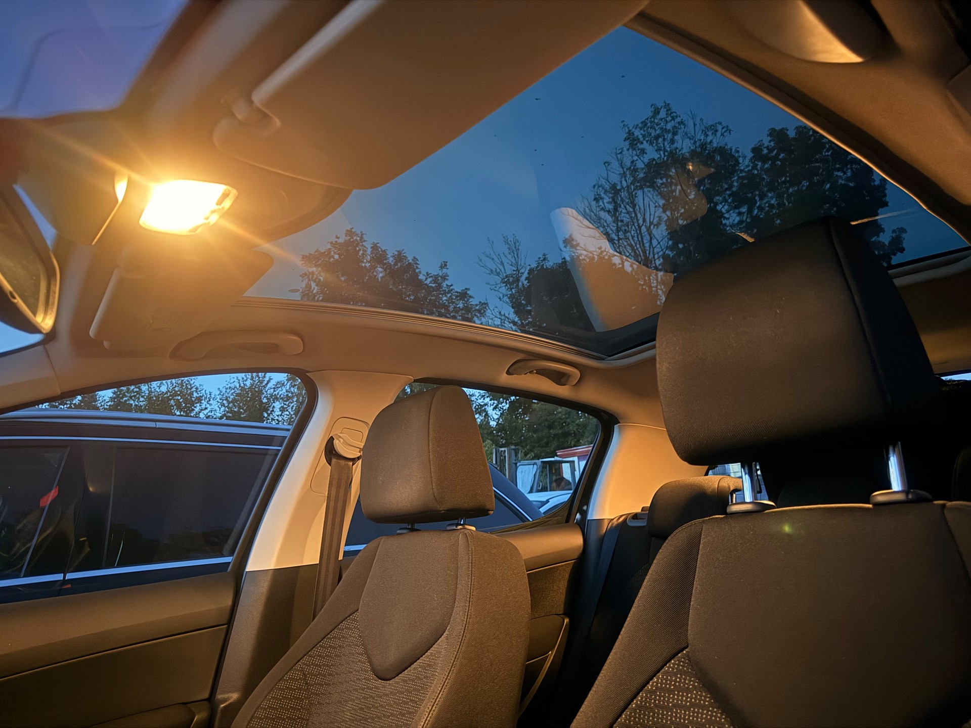 PEUGEOT 308 1.6 16V T Sport Pack-image-10