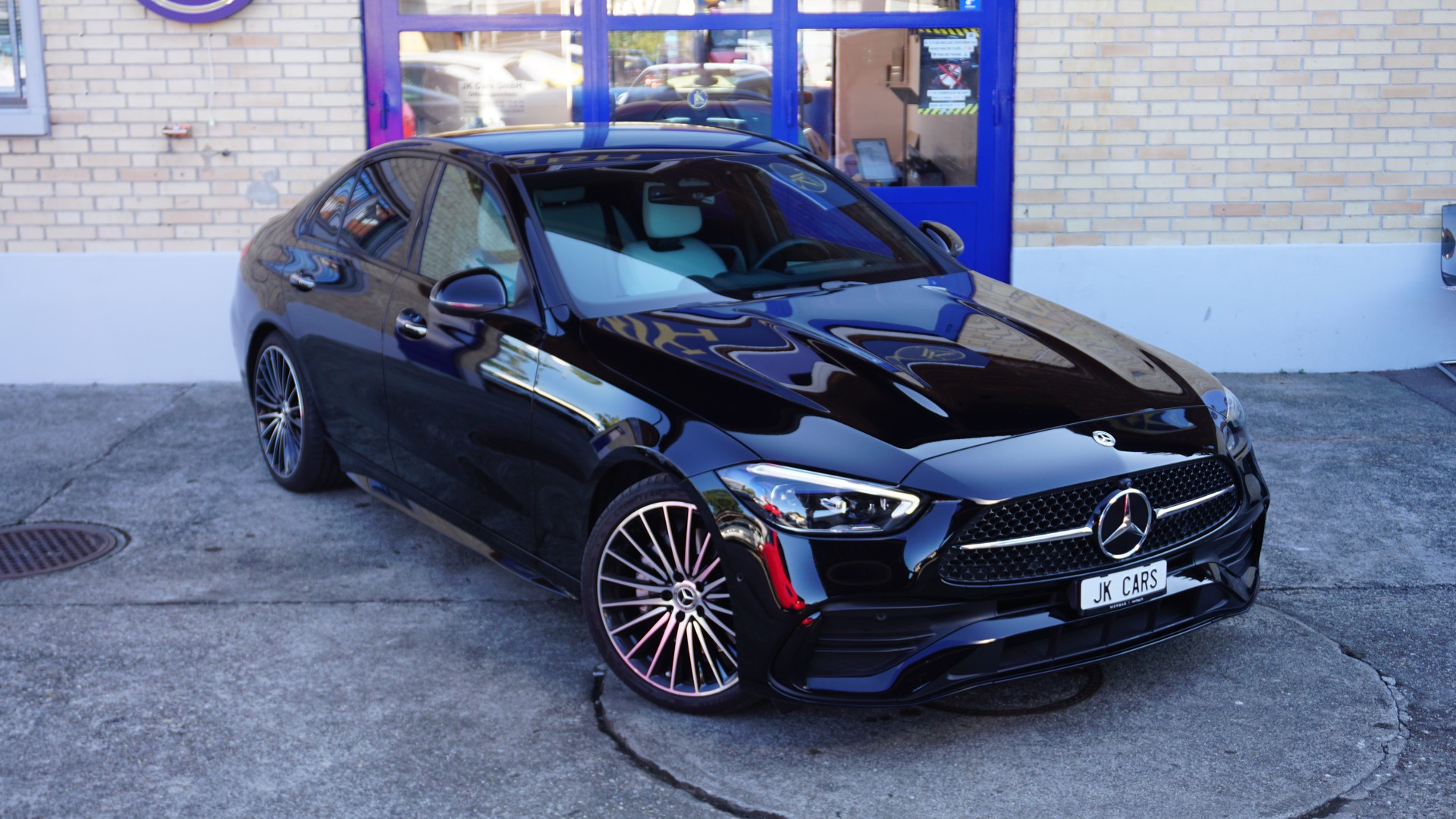 MERCEDES-BENZ C 220 d Swiss Star AMG Line 4matic-showroom-element-2