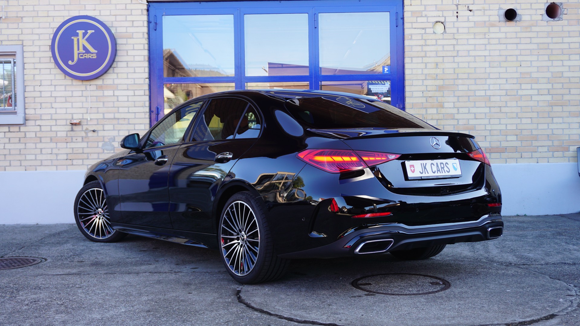 MERCEDES-BENZ C 220 d Swiss Star AMG Line 4matic-image-6