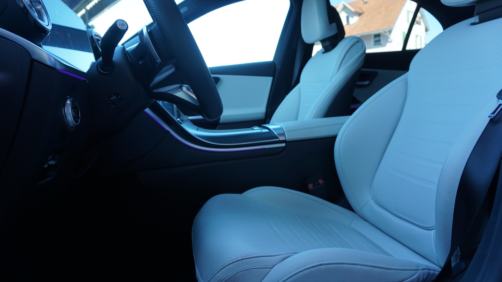MERCEDES-BENZ C 220 d Swiss Star AMG Line 4matic-image-14