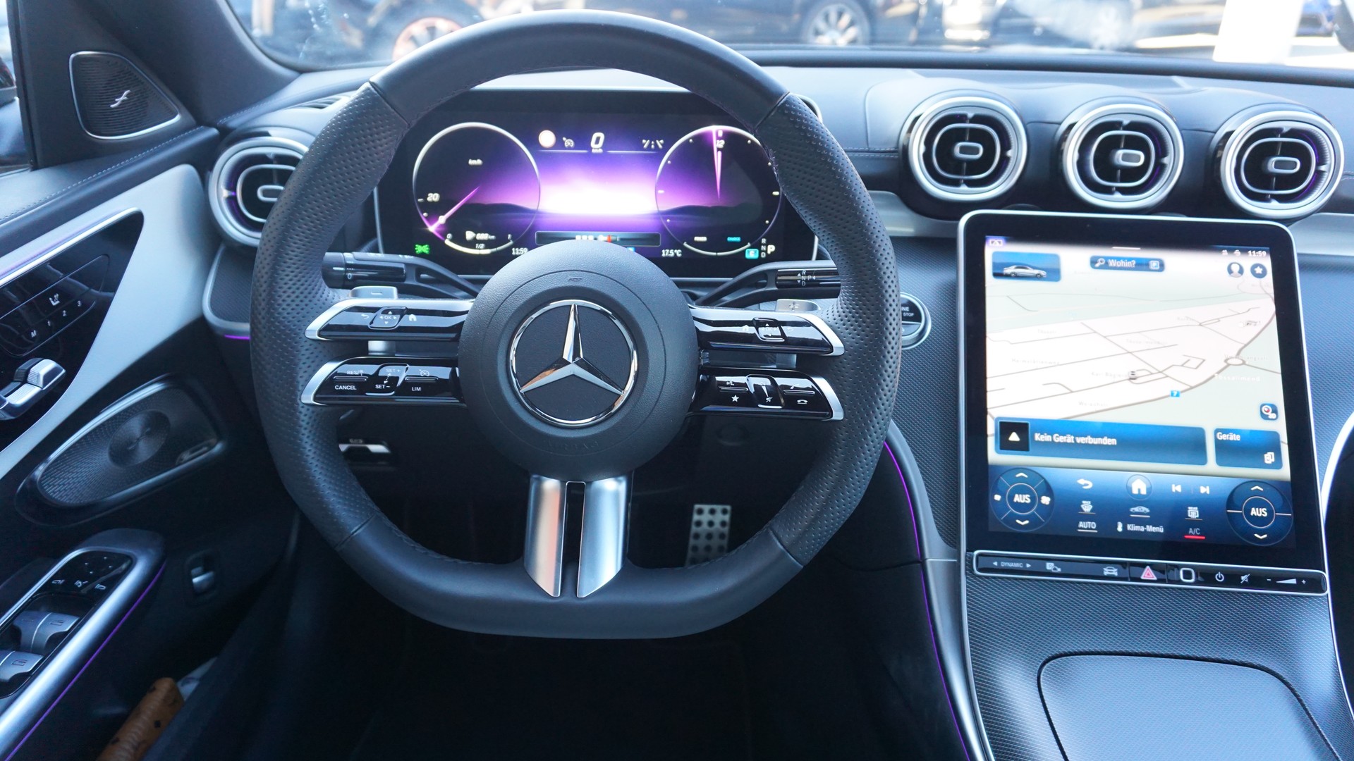 MERCEDES-BENZ C 220 d Swiss Star AMG Line 4matic-image-11