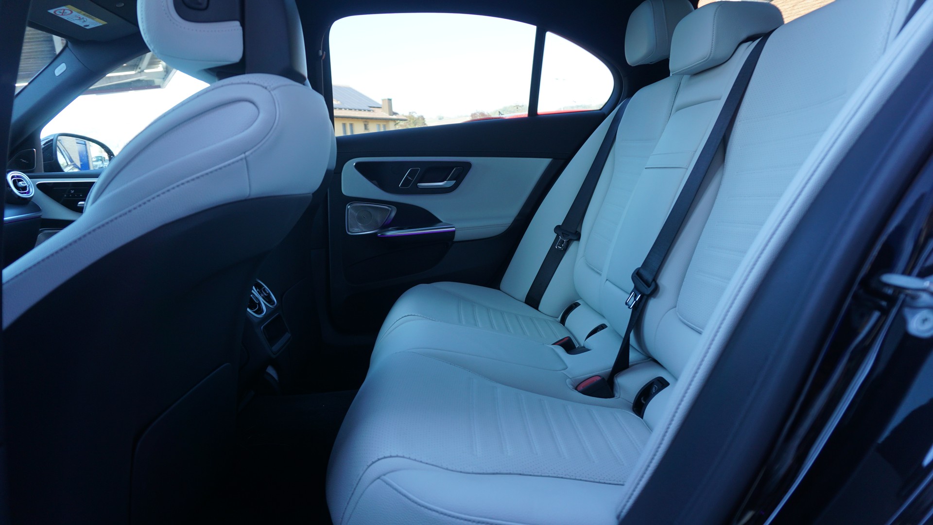 MERCEDES-BENZ C 220 d Swiss Star AMG Line 4matic-image-16