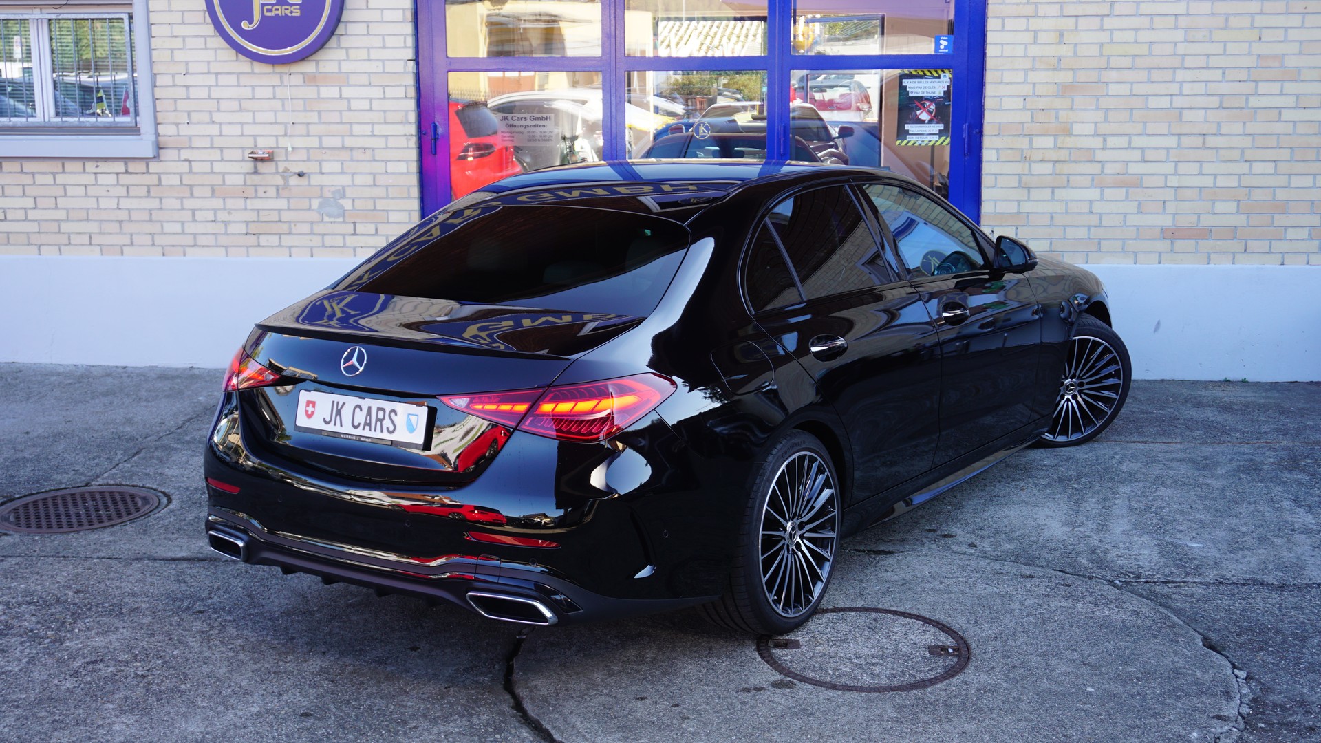 MERCEDES-BENZ C 220 d Swiss Star AMG Line 4matic-image-9