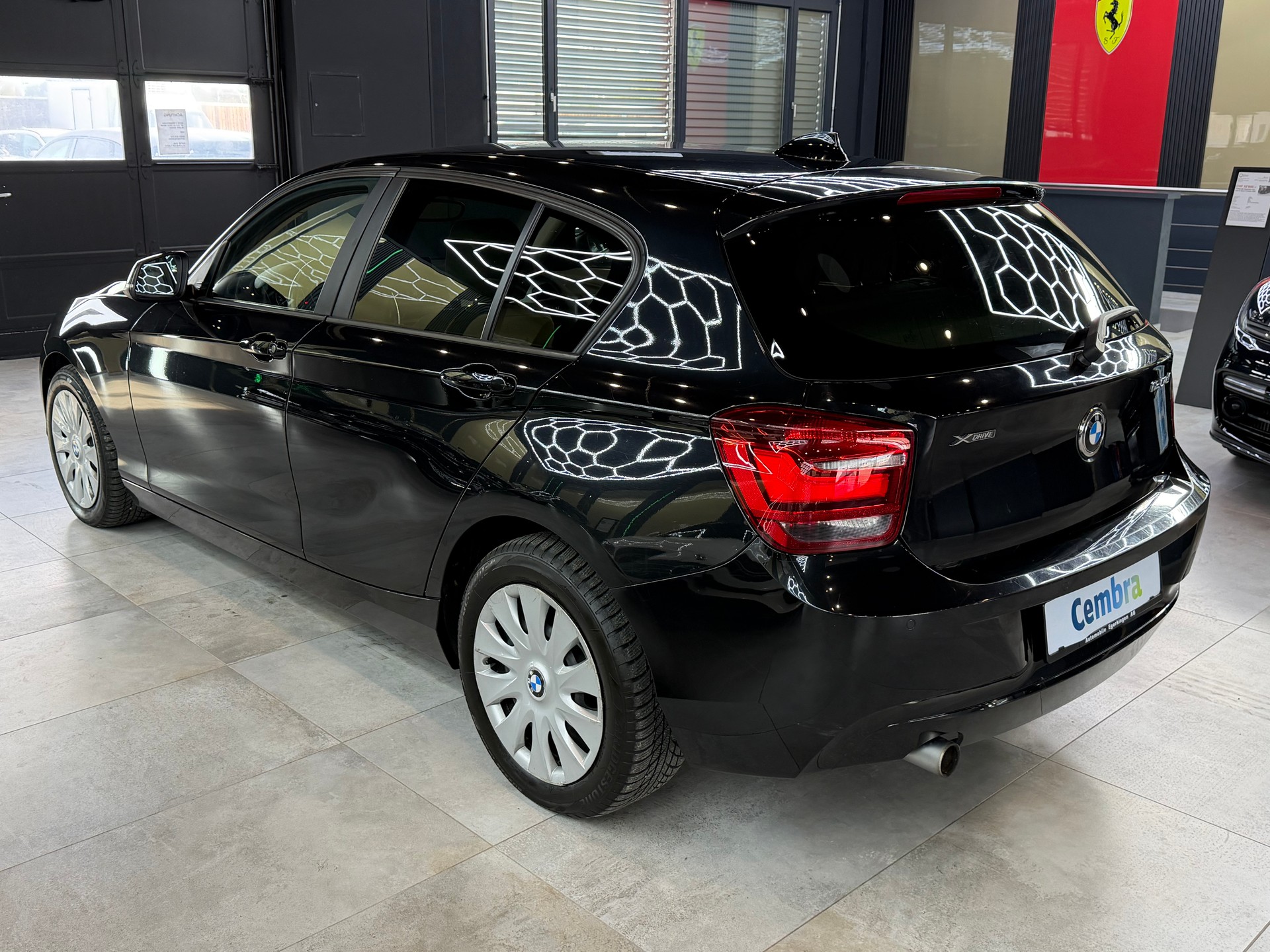 BMW 120d xDrive-image-6