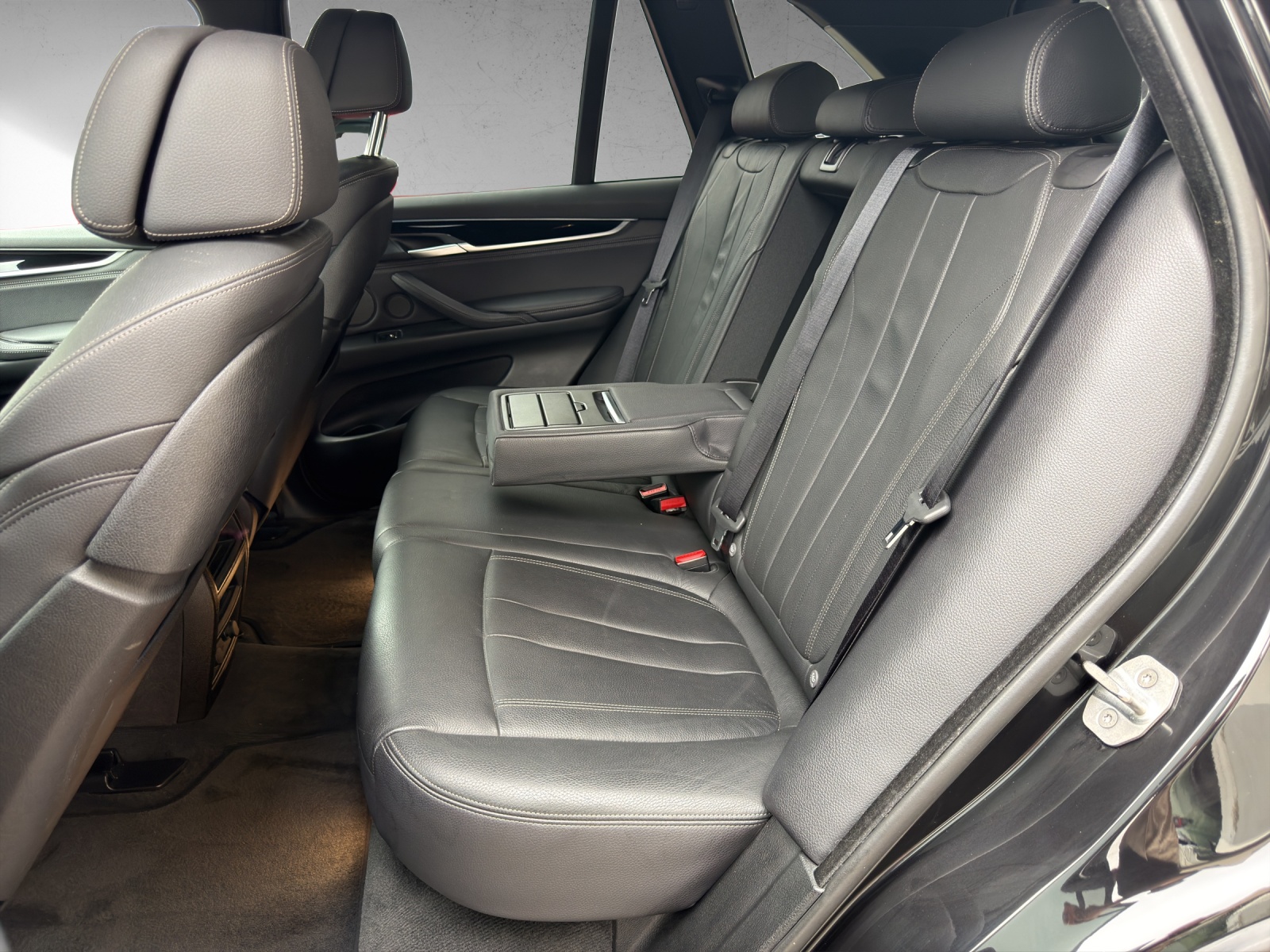 BMW X5 xDrive 40d Steptronic-image-12