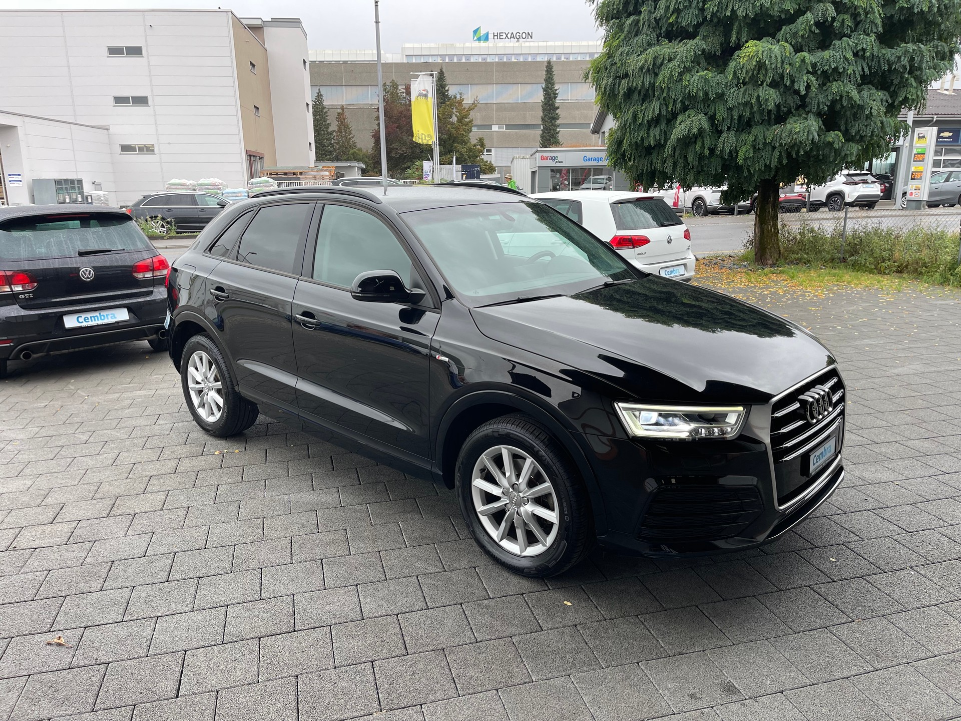 AUDI Q3 1.4 TFSI S-Line-image-3