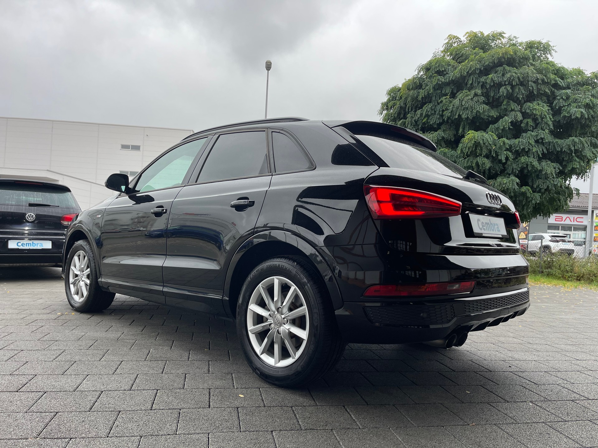 AUDI Q3 1.4 TFSI S-Line-image-4