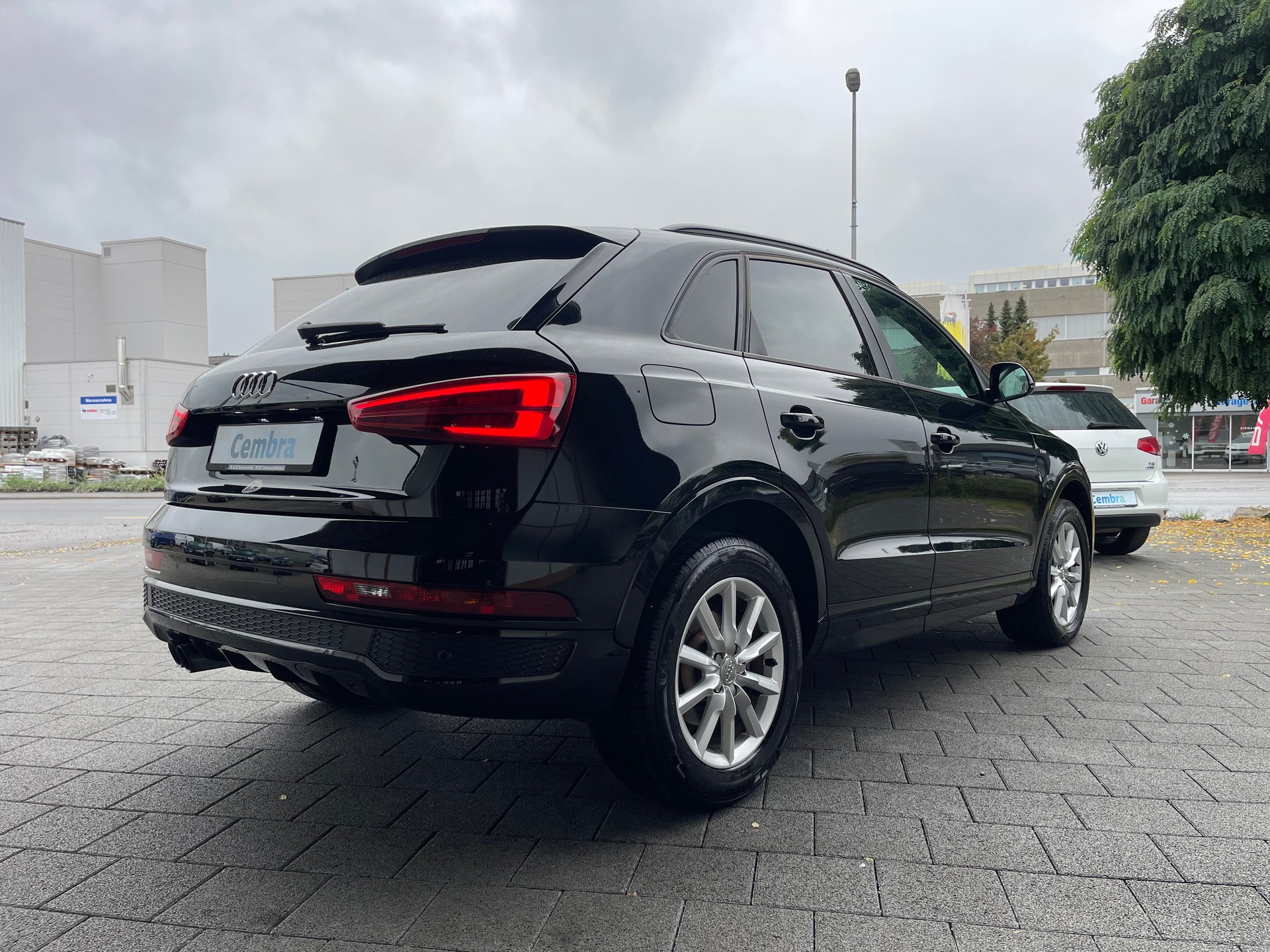 AUDI Q3 1.4 TFSI S-Line-image-6