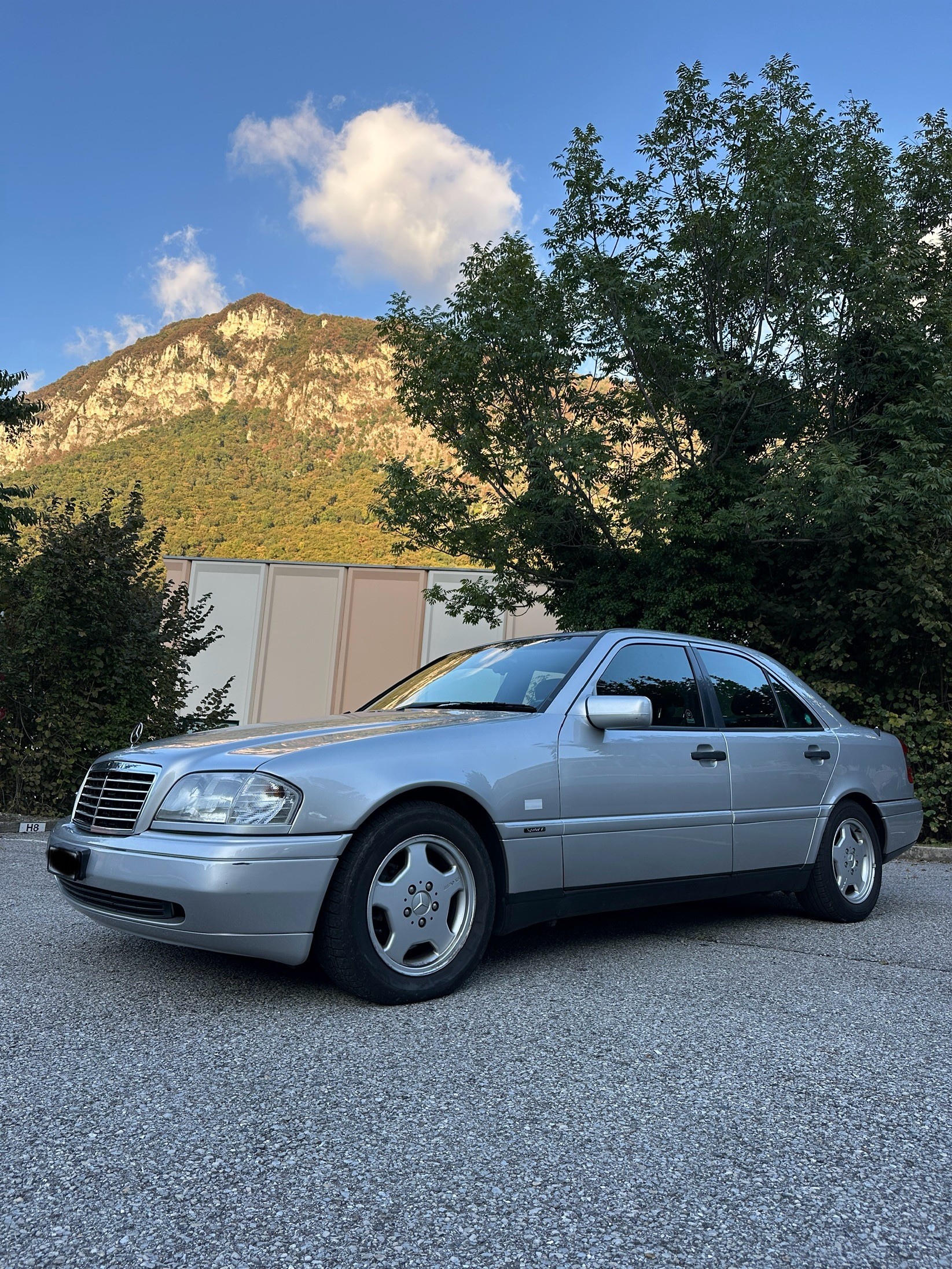 Car photo