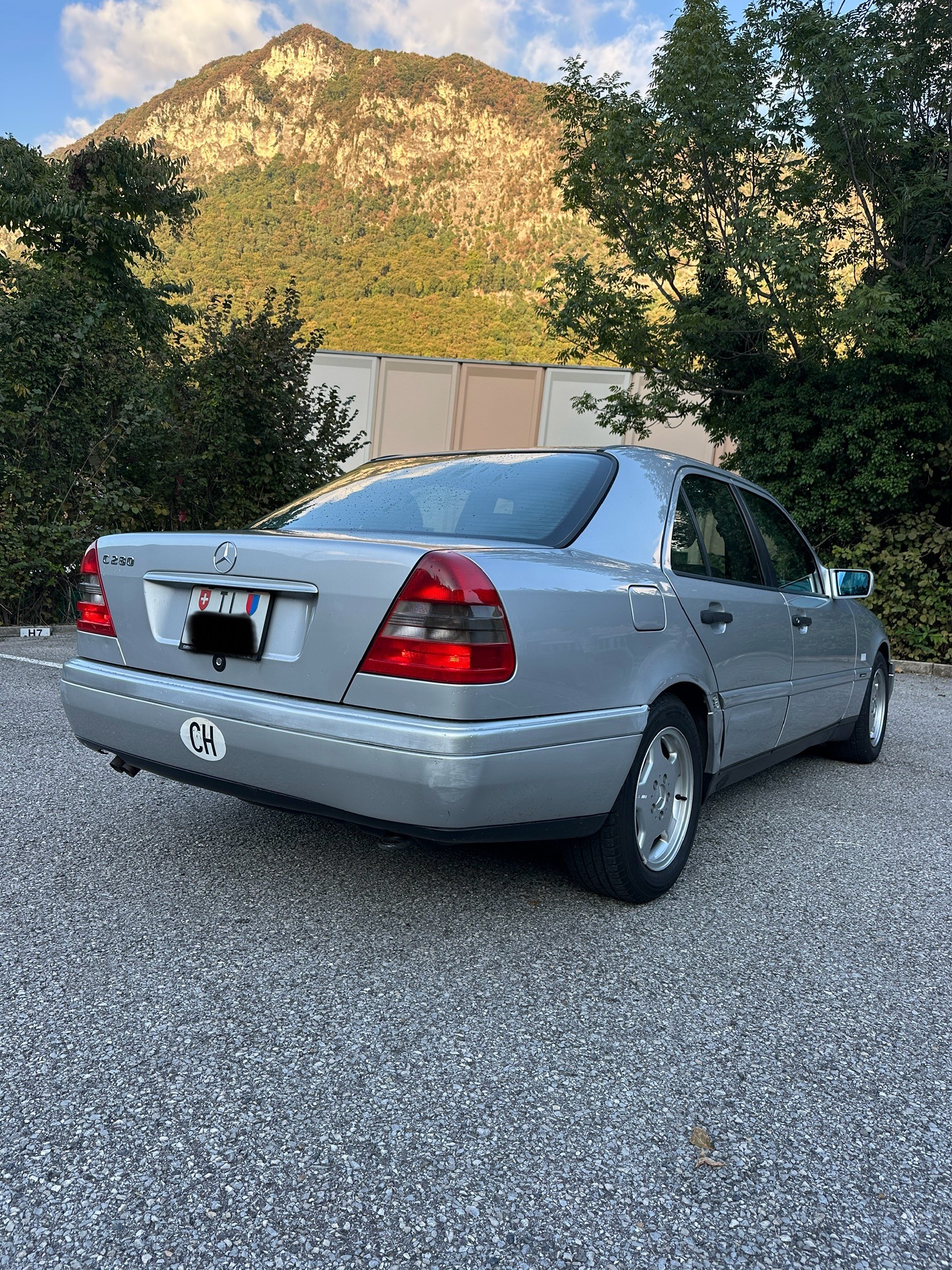 MERCEDES-BENZ 2.8-image-5