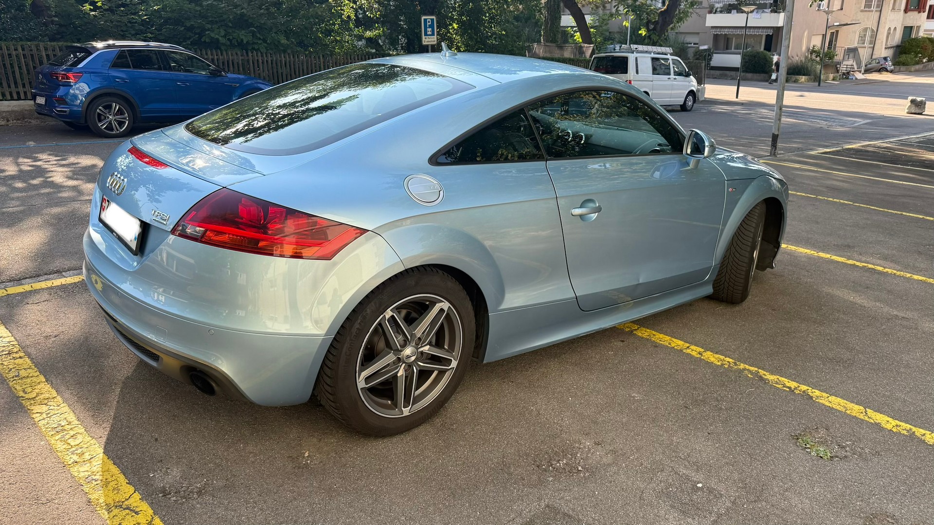 AUDI 2.0 TFSI 211 quattro S-Tronic-image-4