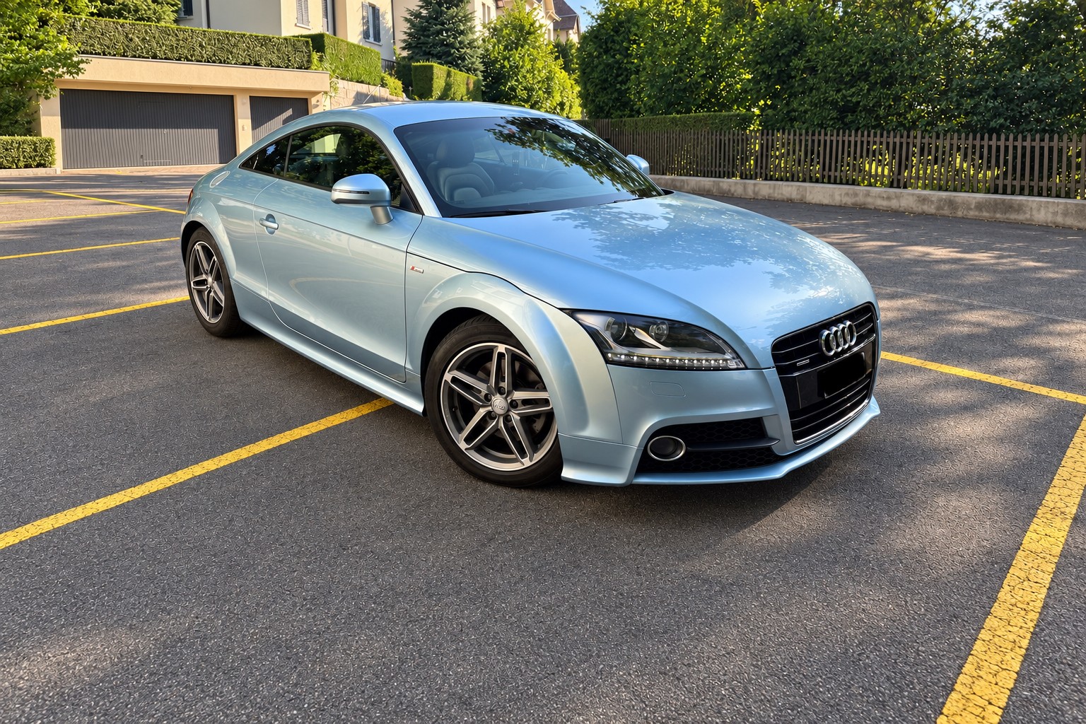 Car photo